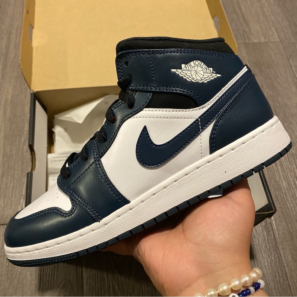 Jordan 1 Mid Armory Navy